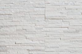 Verhoilukivi Aitokivi White Quartzite Water Wall 15x60